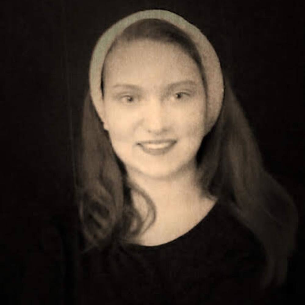 Meet your Posher, Laura